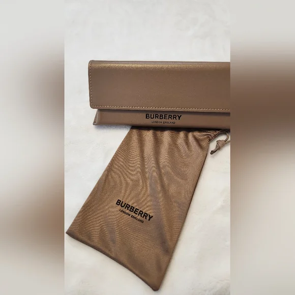 Burberry Sunglasses Case - Picture 2 of 4